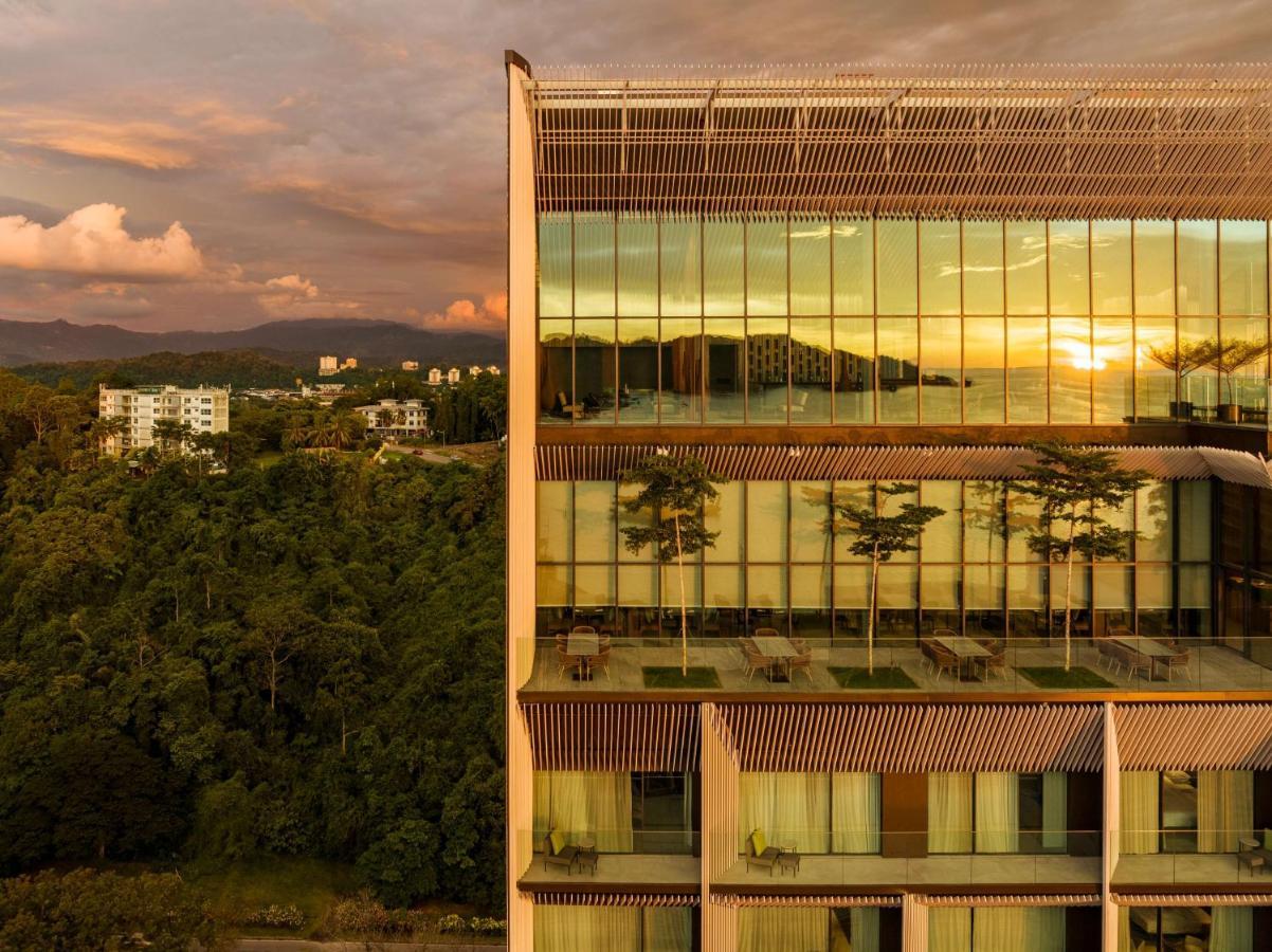 Hyatt Centric Kota Kinabalu Hotel Ngoại thất bức ảnh The new building of the University of Hohenheim