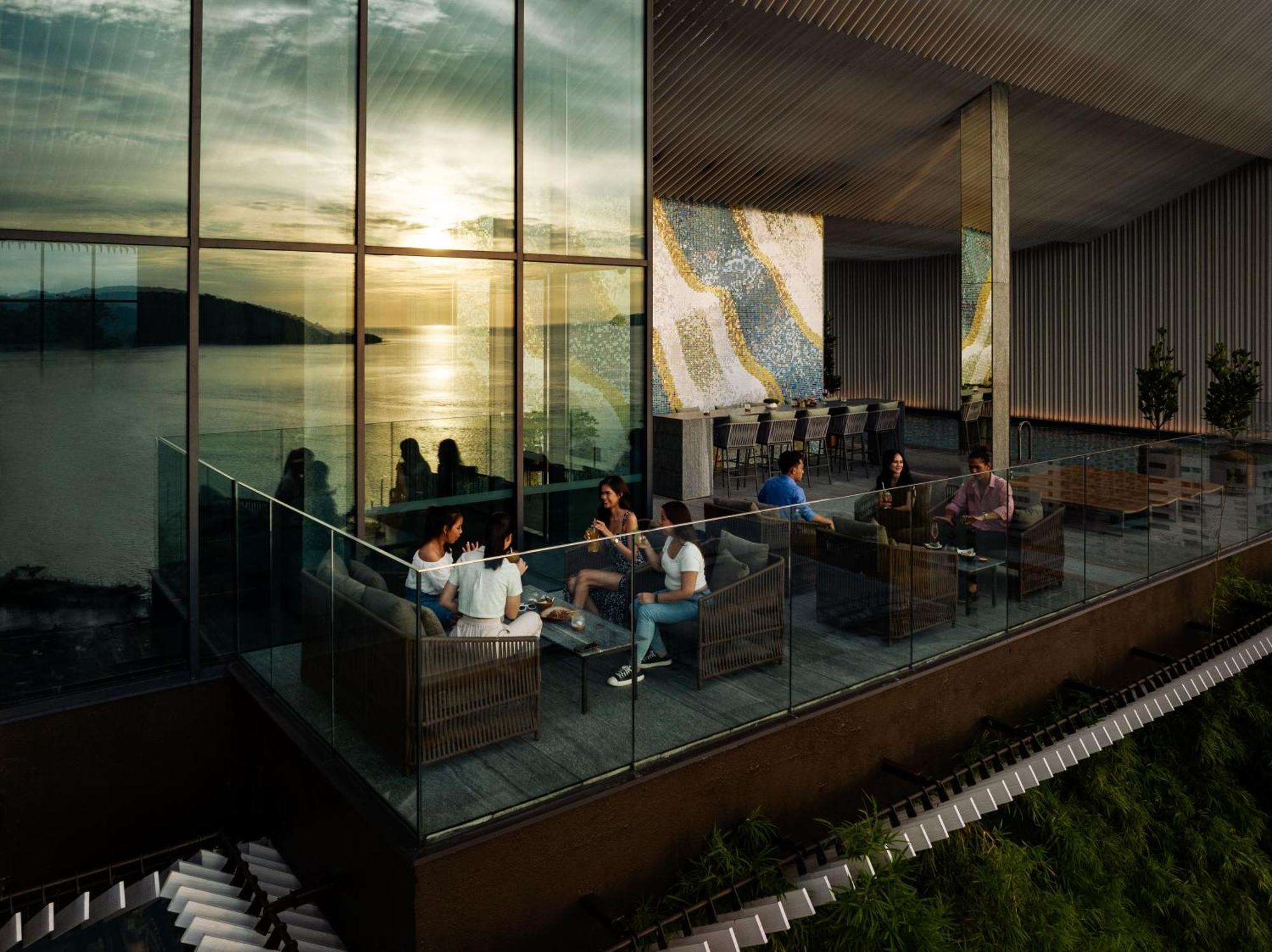 Hyatt Centric Kota Kinabalu Hotel Ngoại thất bức ảnh The Sky Bar