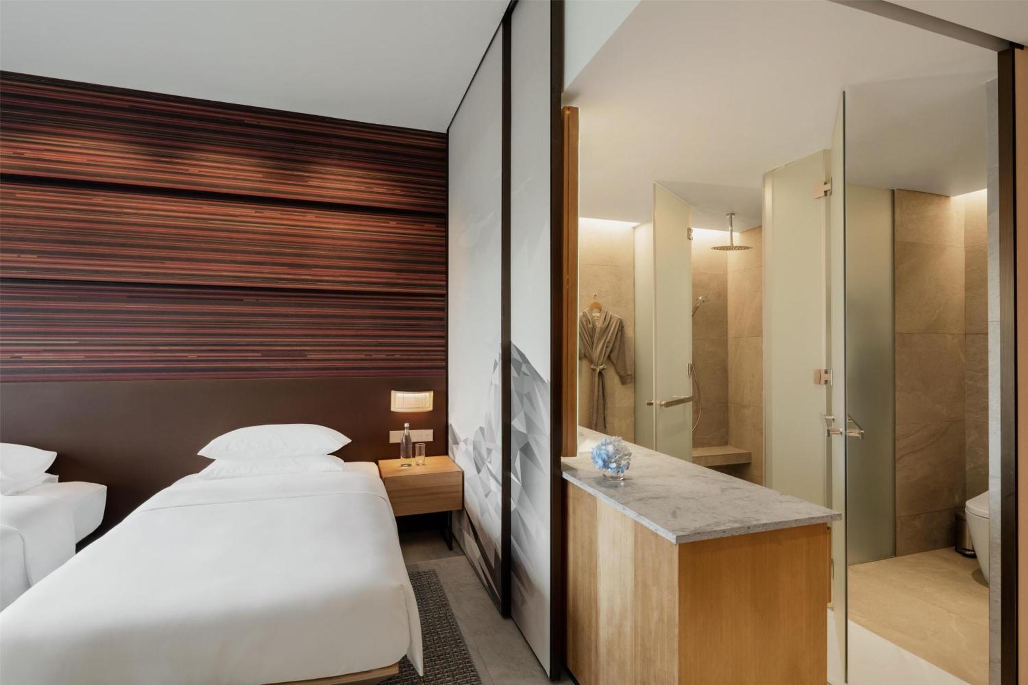 Hyatt Centric Kota Kinabalu Hotel Ngoại thất bức ảnh